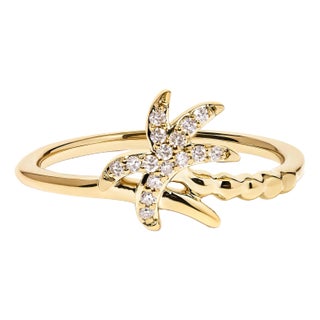 10K Yellow Gold 1/10 Cttw Diamond Palm Tree Statement Ring (H-I Color, I1-I2 Clarity) - Ring Size 6 For Sale