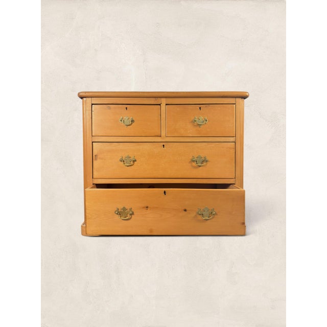Early 20th Century Antique English Pine Chest of Drawers For Sale - Image 10 of 10