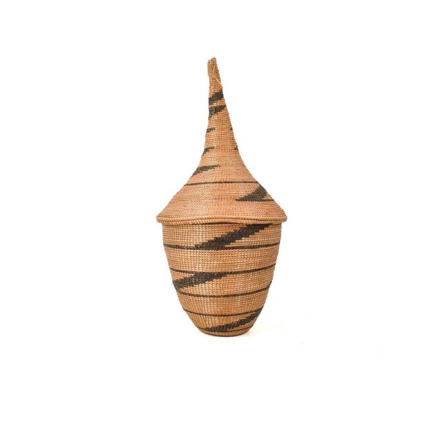 Early 20th Century Tutsi Basket with Lid Rwanda For Sale In Denver - Image 6 of 7