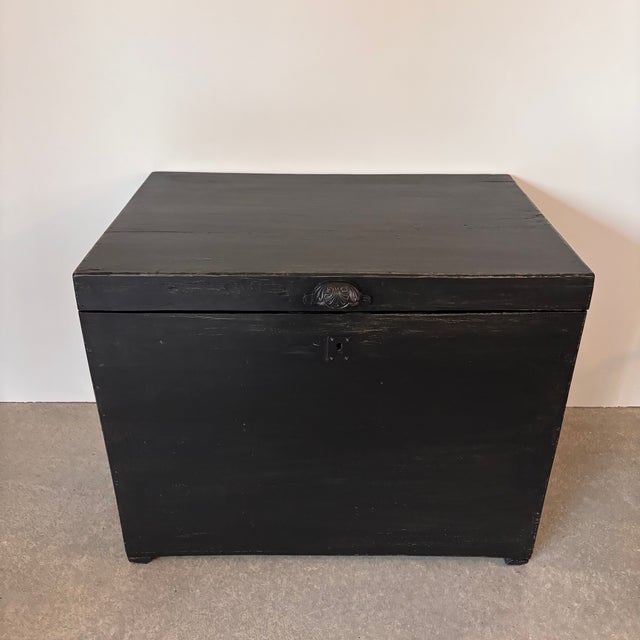 Wooden Chest in Black Patina, in Very Good conditions. Designed 1960 to 1969