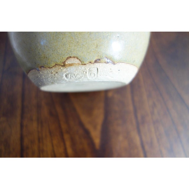 Beautiful vintage handmade green ombre stoneware bud vase. Earth tone glaze that has a shine but is not glossy. Makers...