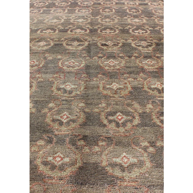 Gray Background Vintage Turkish Oushak Rug With All-Over Design in Red and Green For Sale In Atlanta - Image 6 of 8