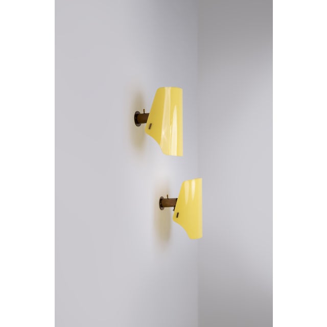 Yellow Wall Sconces by Gino Sarfatti for Arteluce, 1954, Set of 2 For Sale - Image 8 of 12