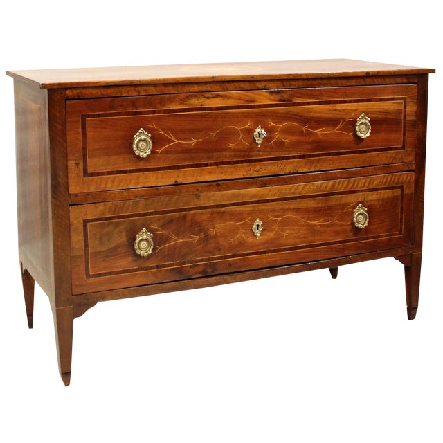 18th Century Italian Louis XVI Walnut Chest of Drawers For Sale