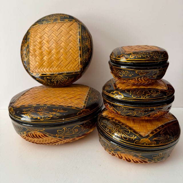 Mid 20th Century Chinese Lacquered Wicker Nesting Basket Set- Five Pieces For Sale In Washington DC - Image 6 of 7