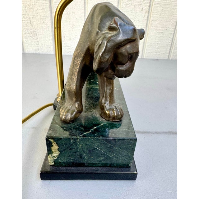 Late 20th Century Vintage Stretching Lion Bronzed Metal and Marble Desk Writing Table Foyer Table Lamp For Sale - Image 5 of 12