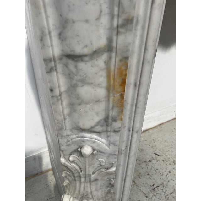 Louis XV Style Fireplace in White Carrara Marble, 1800s For Sale - Image 16 of 17