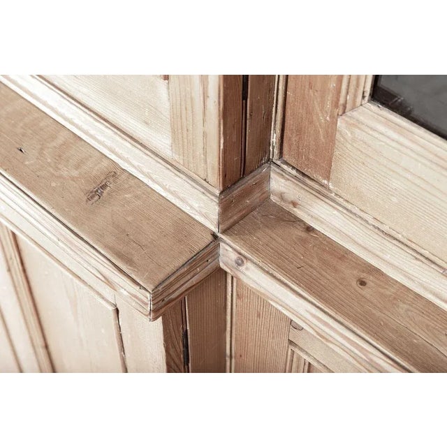 Large English Glazed Breakfront Bookcase in Pine For Sale - Image 11 of 18